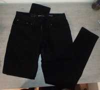 Levi's czarne spodnie jeansy W27 L32