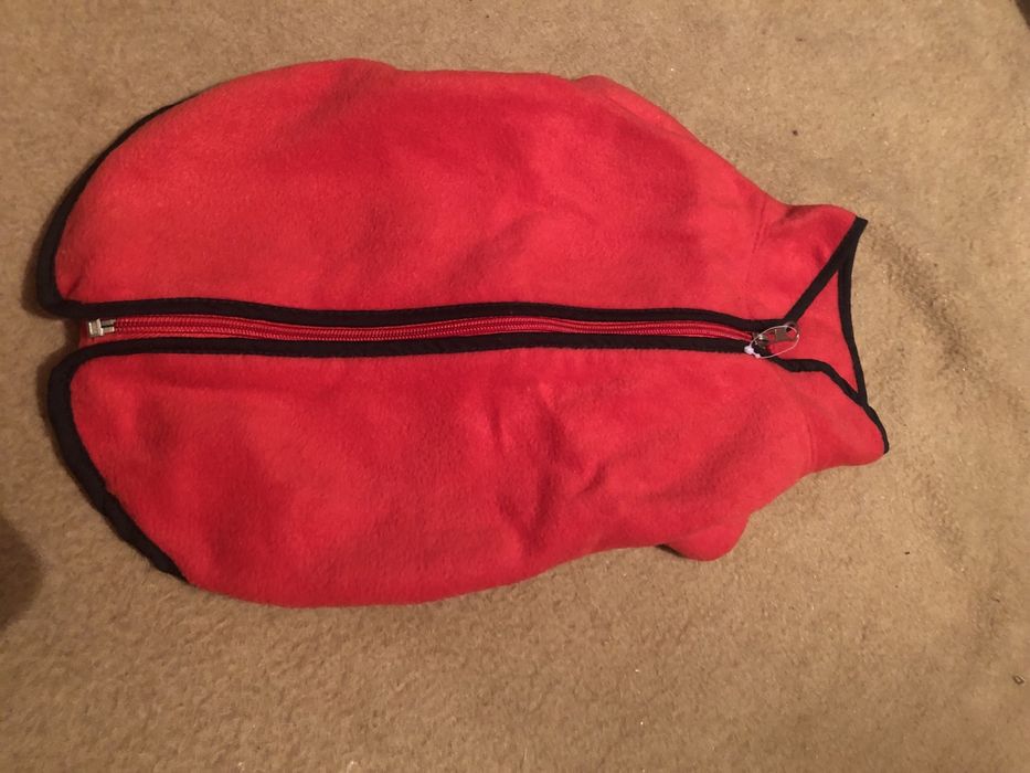 Одежда собаке курточка флисовая