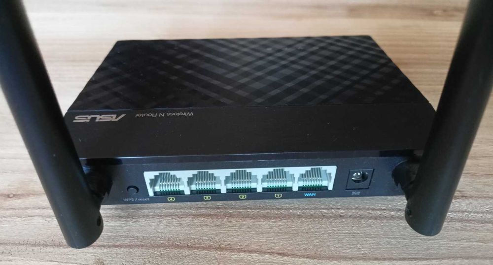 Роутер ASUS RT-N12E  (300 Mb)