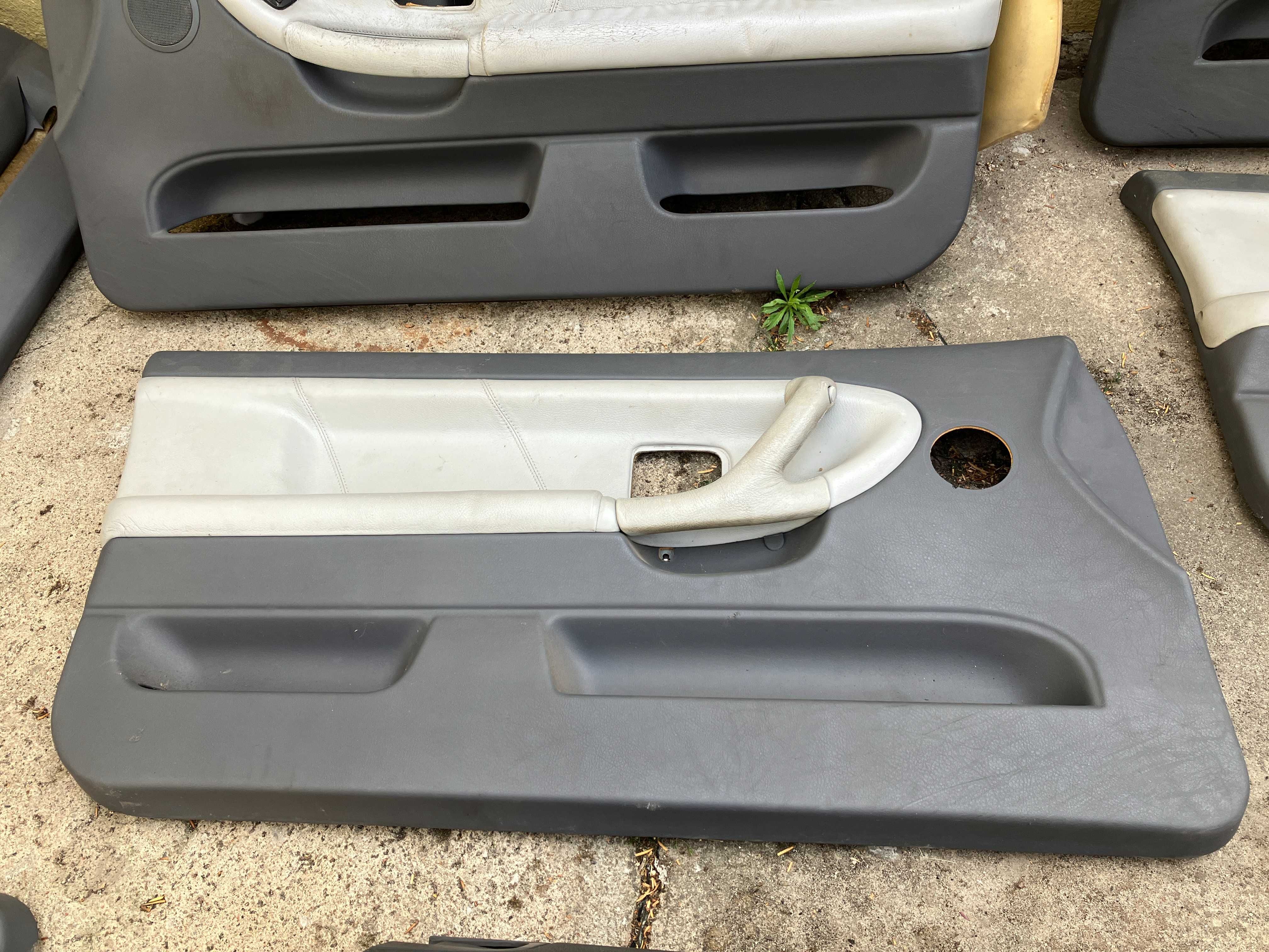 Boczki Szare BMW e36 coupe cabrio hifi przód tył hellgrau zagłówki