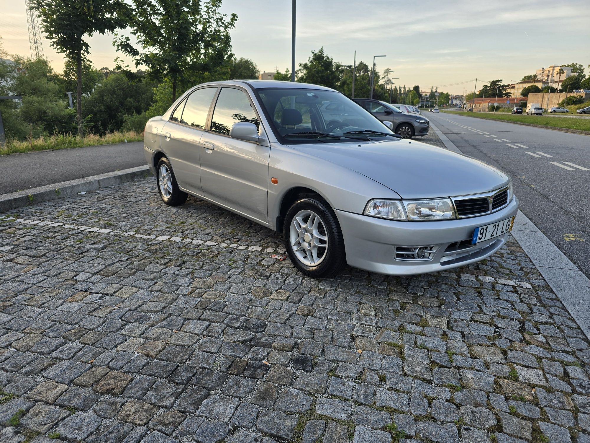 Mitsubishi Lancer 1.3 1 dono 123.000kms