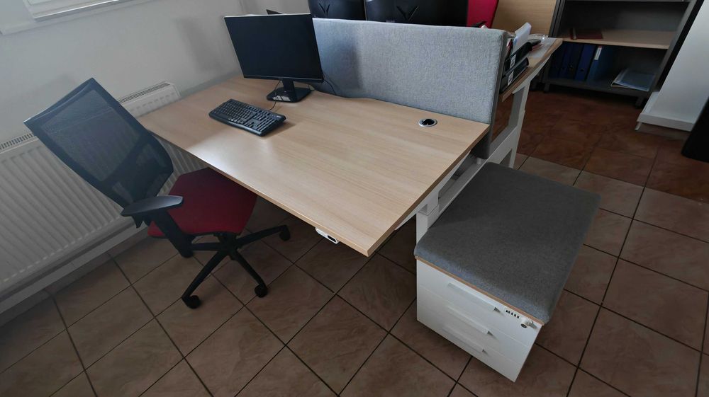 Zestaw biurowy Biurko podwójne elektryczne, krzesło i szafka