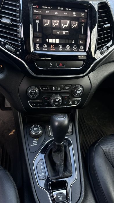 Jeep Cherokee Limited 2019 Charcoal 3.2L