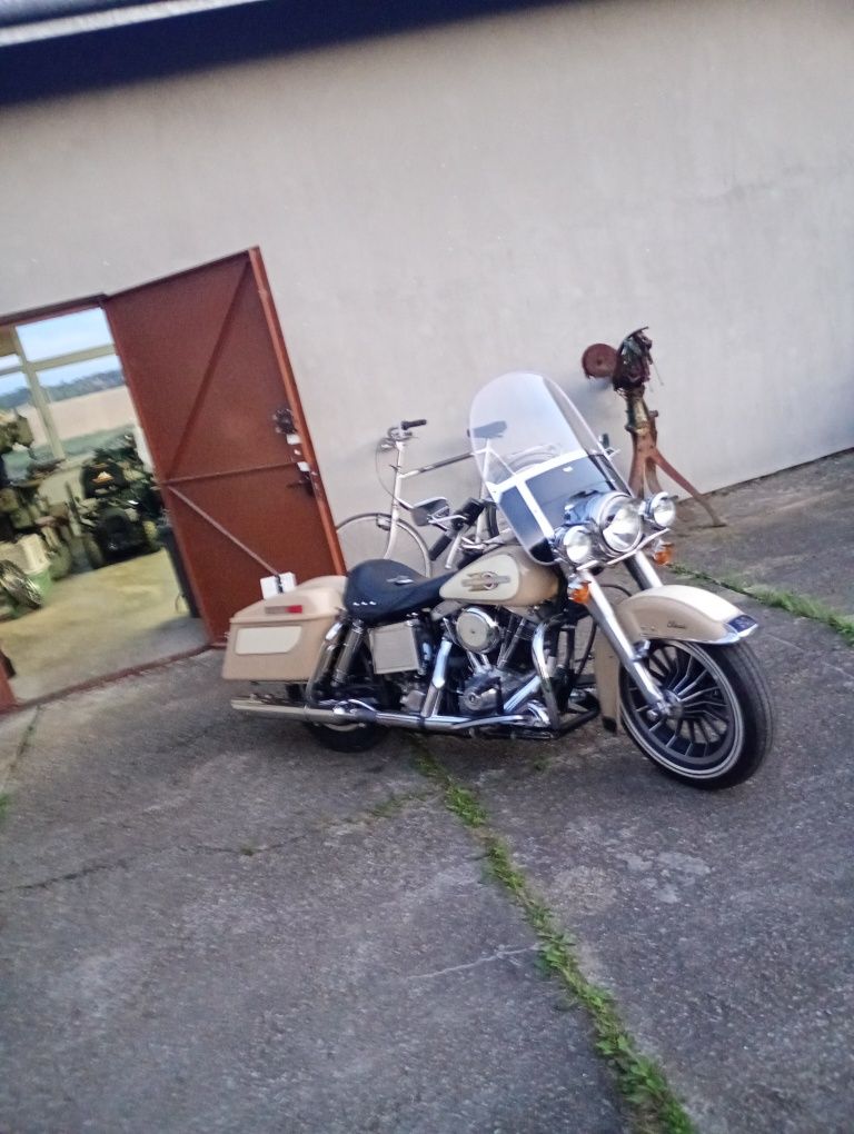 Harley Davidson model FLH