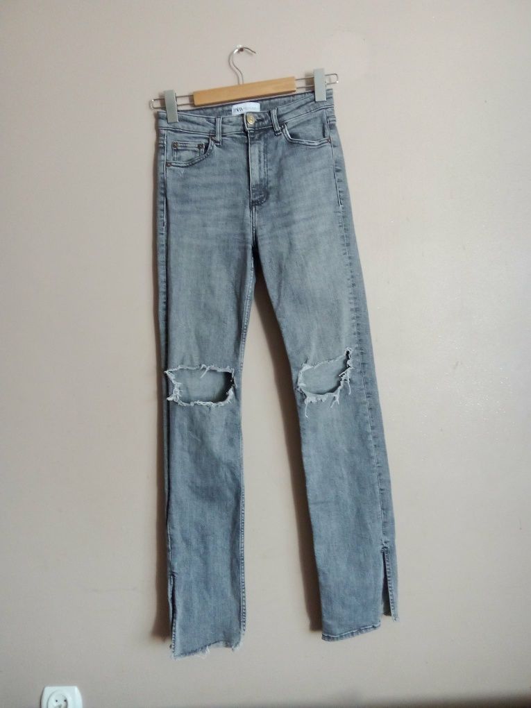 Ciemno szare spodnie jeansowe Zara