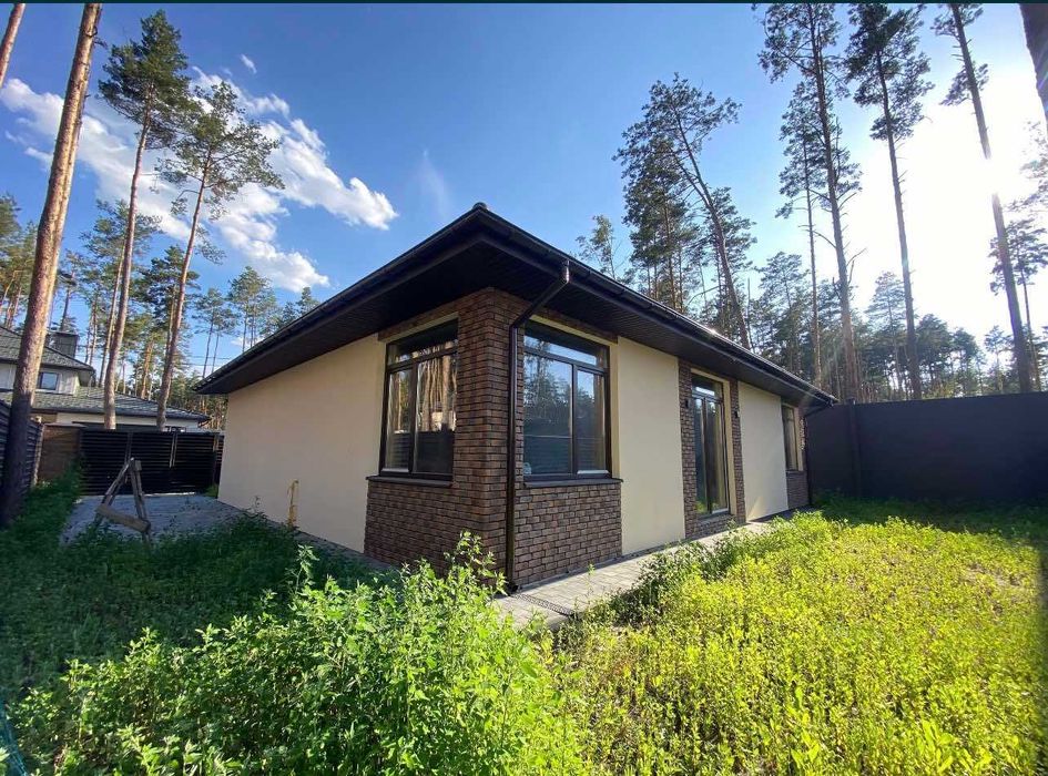 Одноповерховий цегляний, утеплений будинок в Лісовій Бучі.