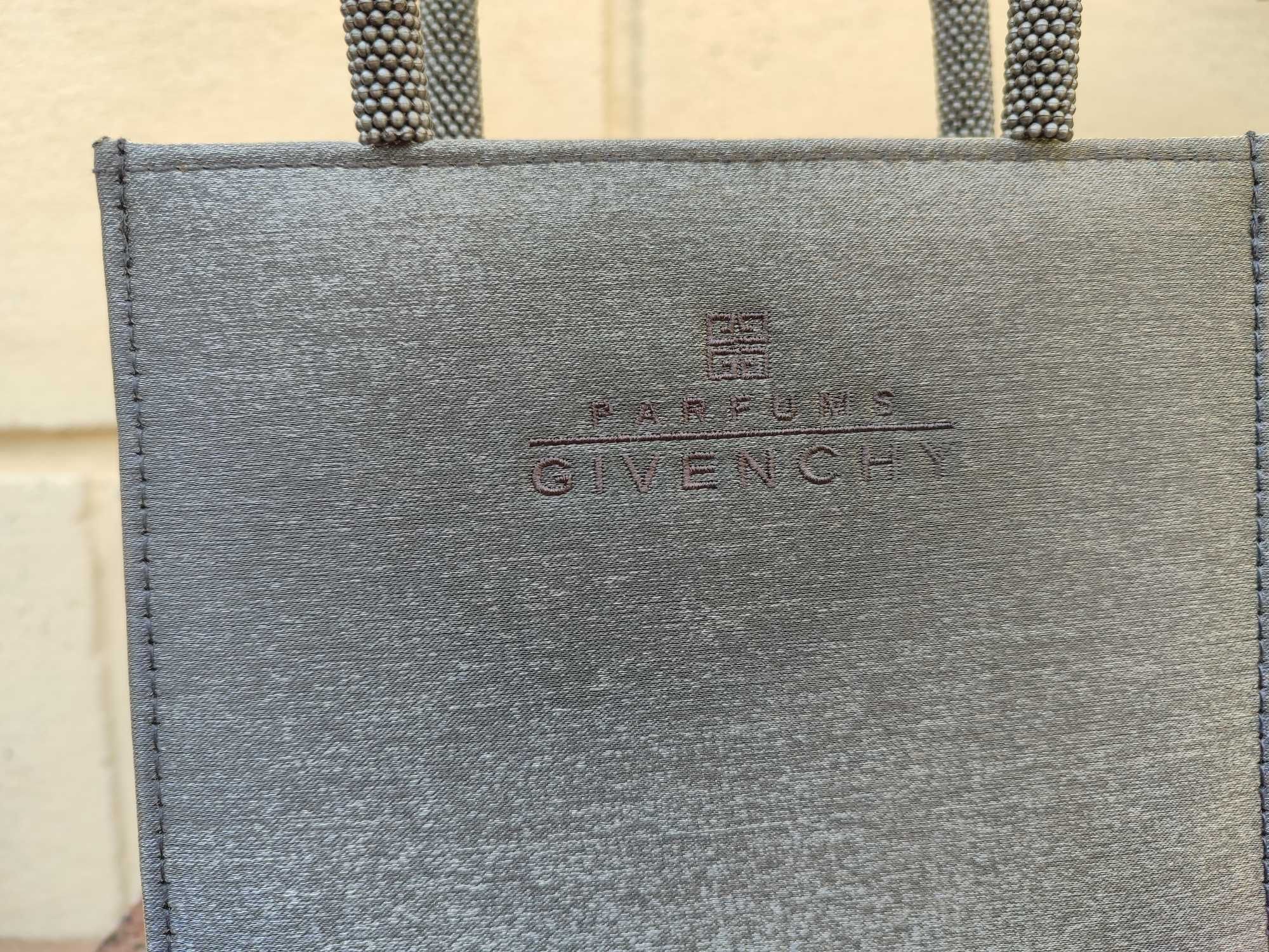 Продам винтажную дамскую сумочку Givenchy Parfums оригинал 90х годов