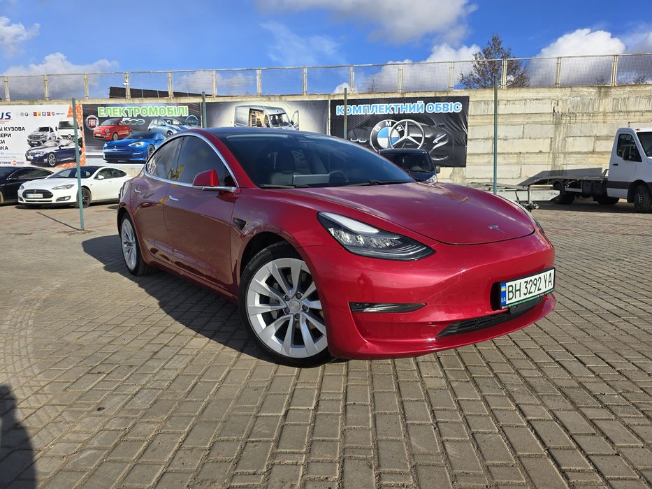 Продам Tesla Model 3