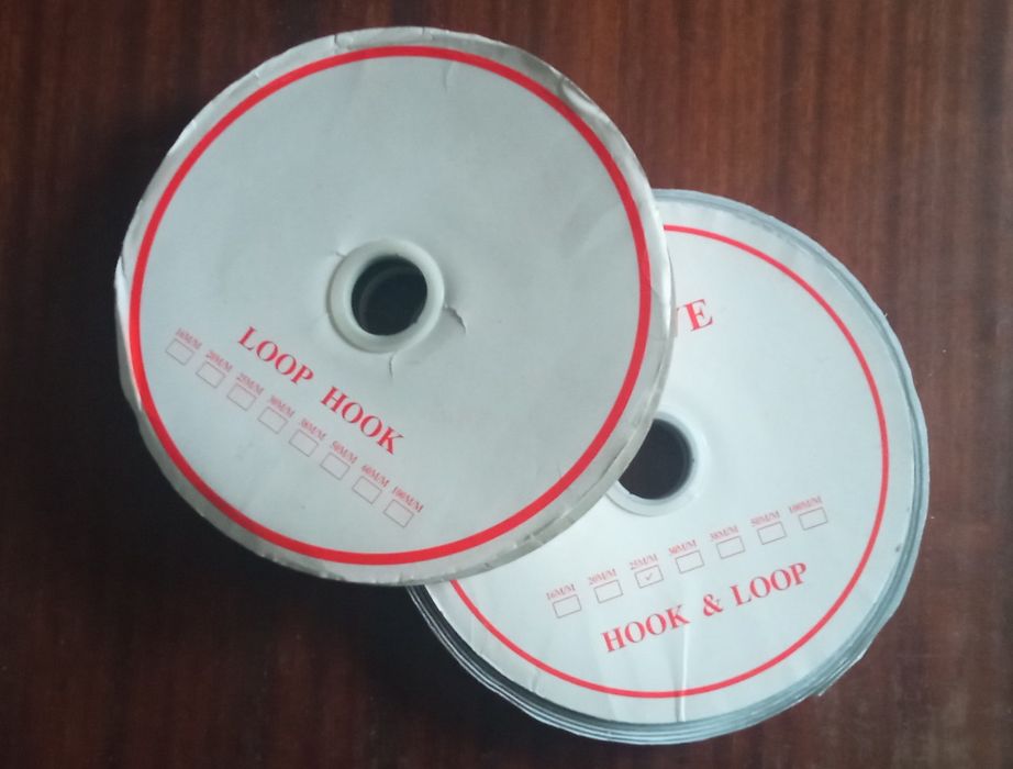 Липучка клейова біла 25 мм