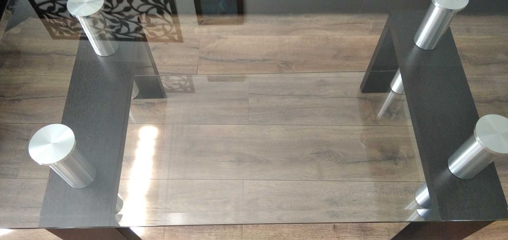 Sprzedam stolik kawowy.