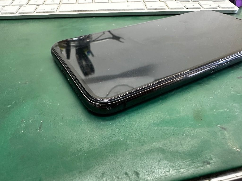 iPhone 11 Pro Max bez blokad