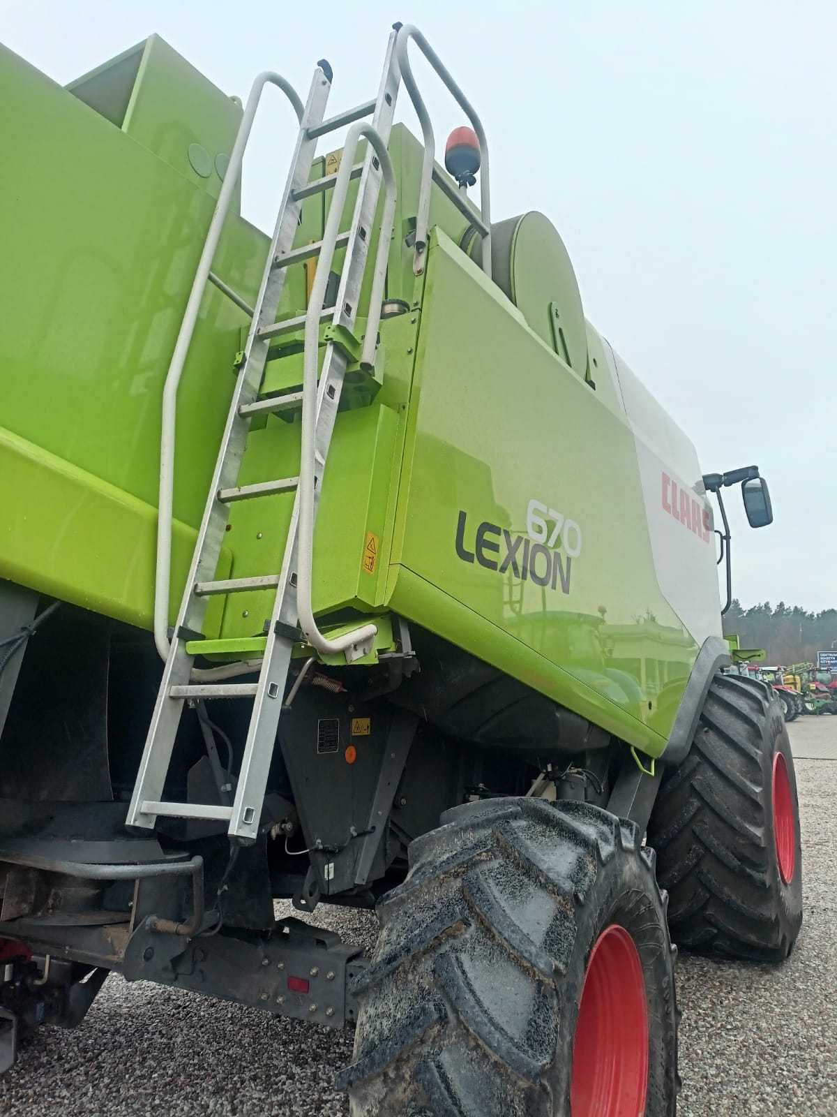 Kombajn zbożowy Claas Lexion 670