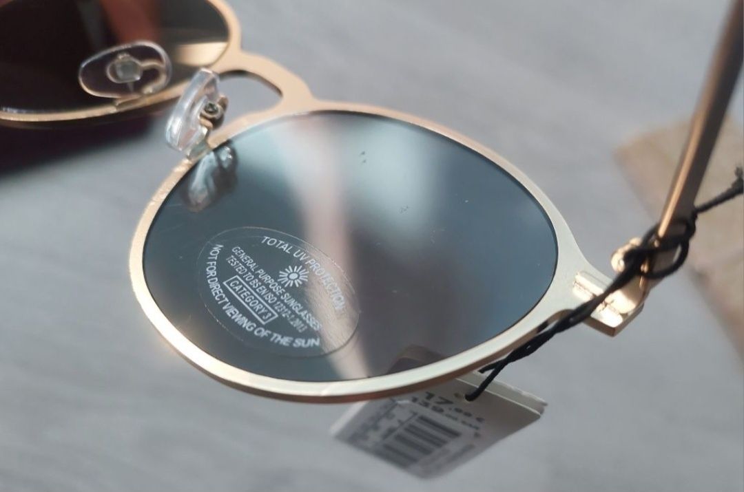 Okulary przeciwsłoneczne damskie okrągłe 
ochrona uv etui parfois