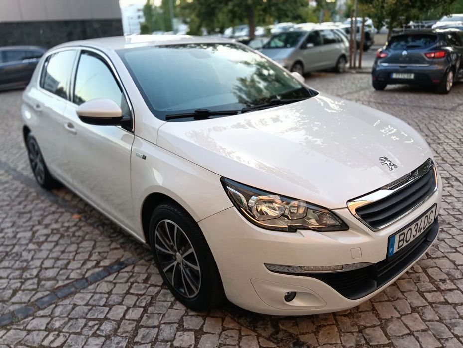 Peugeot 308 1.2 PureTech Style J17