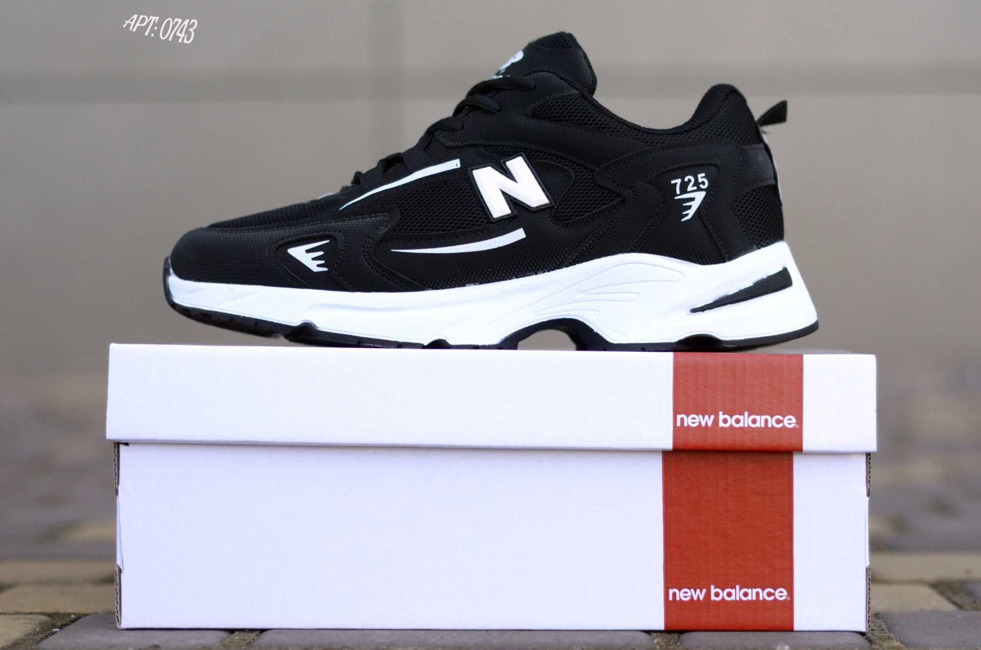 Кросівки New Balance 725 Black-white нью беленс чорні з білою підошвою