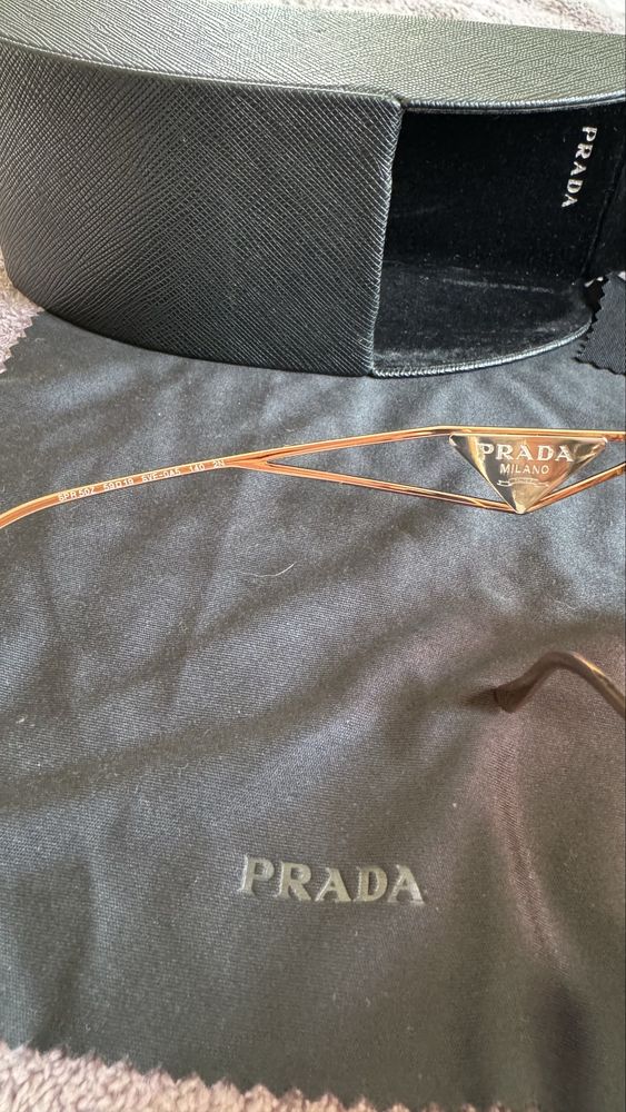 Okulary przeciwsłoneczne Prada