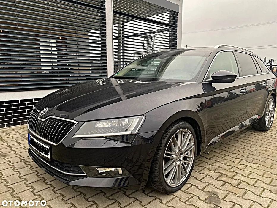 Skoda Superb Skoda Superb Skoda Superb Skoda Laurin & Klement DSG PanoramaDach