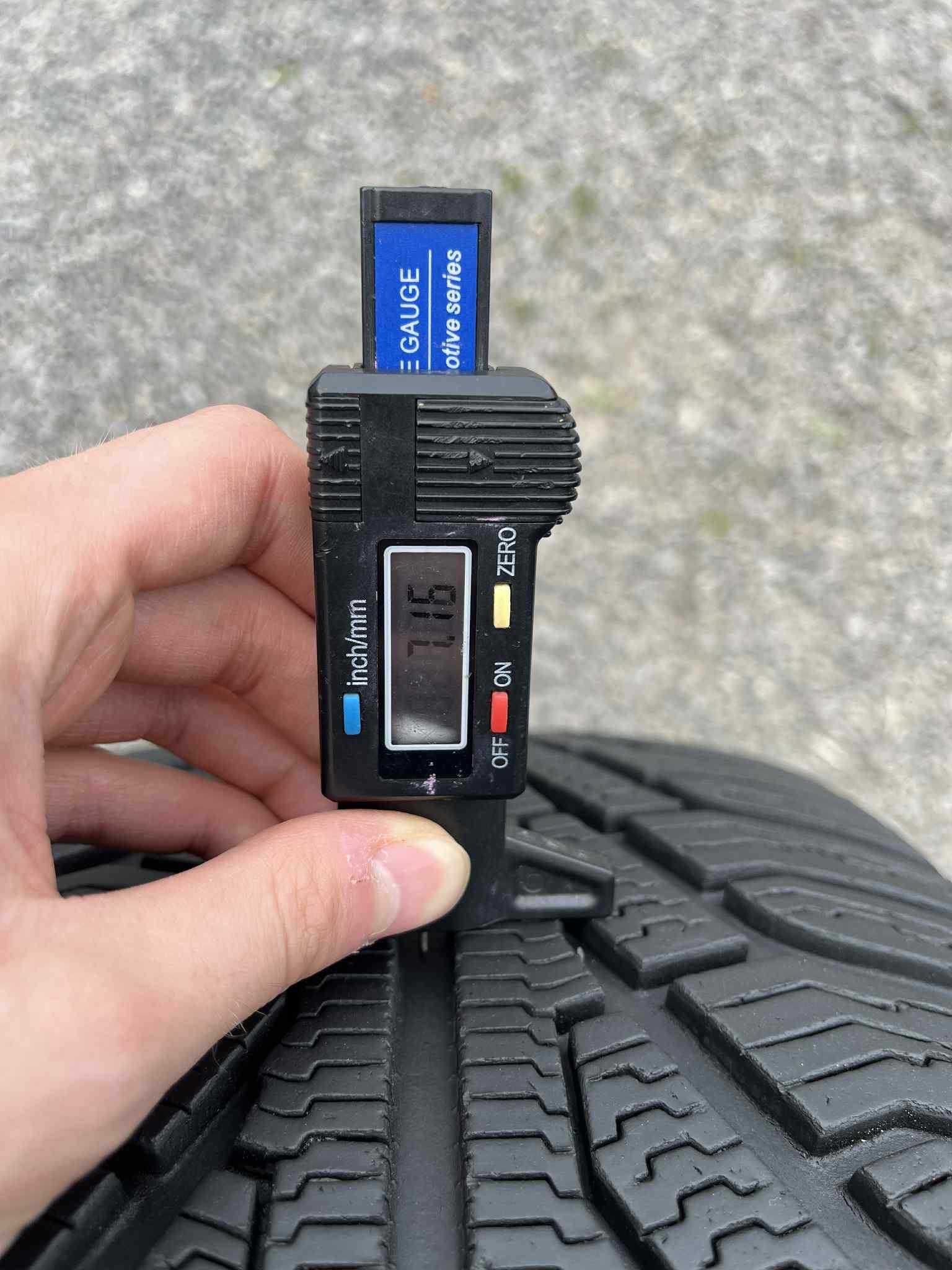 Opony 225/40R18 Uniroyal MS Plus 77 Zima 2sztuki 7,16mm bieżnika