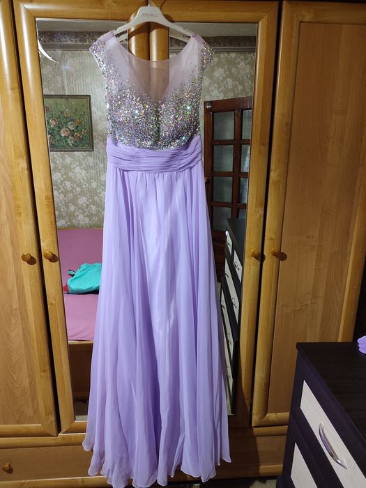 Продам вечірню сукню