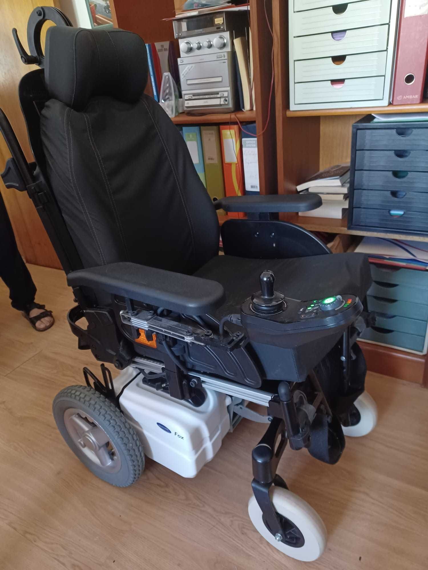 Cadeira de rodas eléctrica INVACARE FOX MODULITE nunca usada