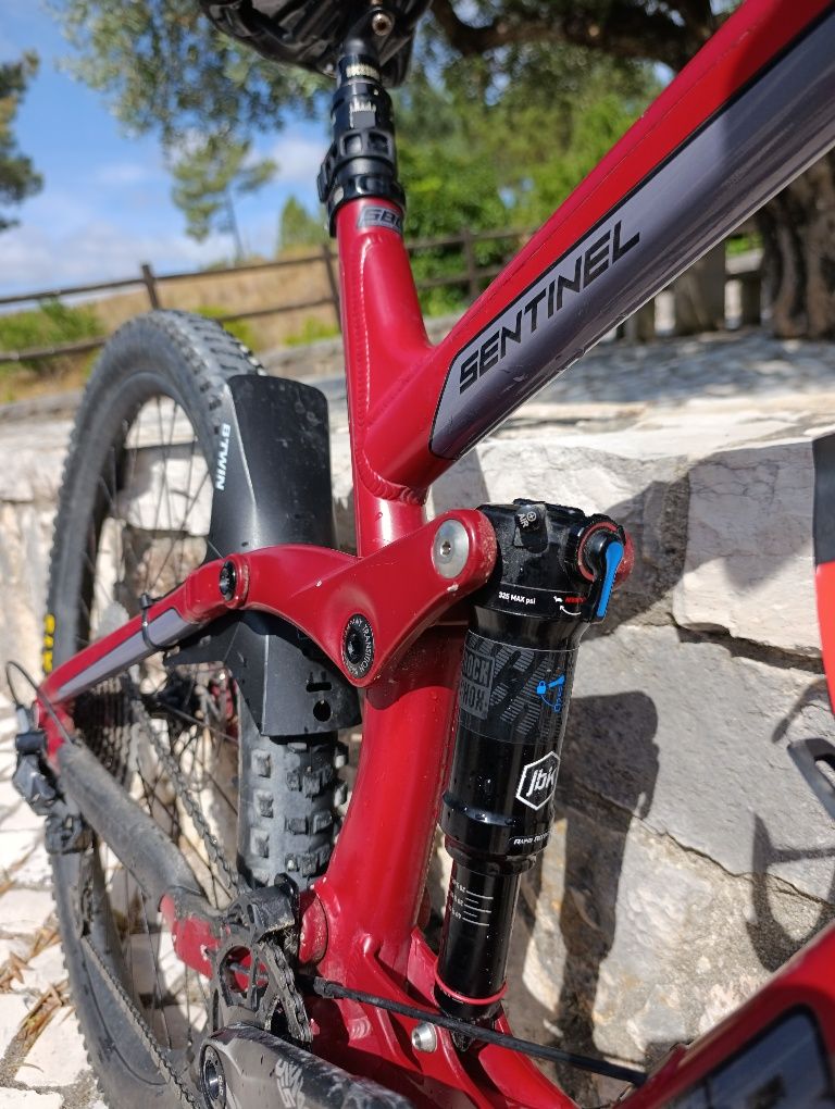 Bicicleta enduro