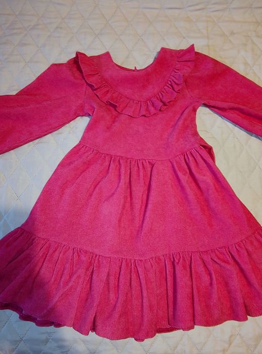 Продам плаття для дівчинки