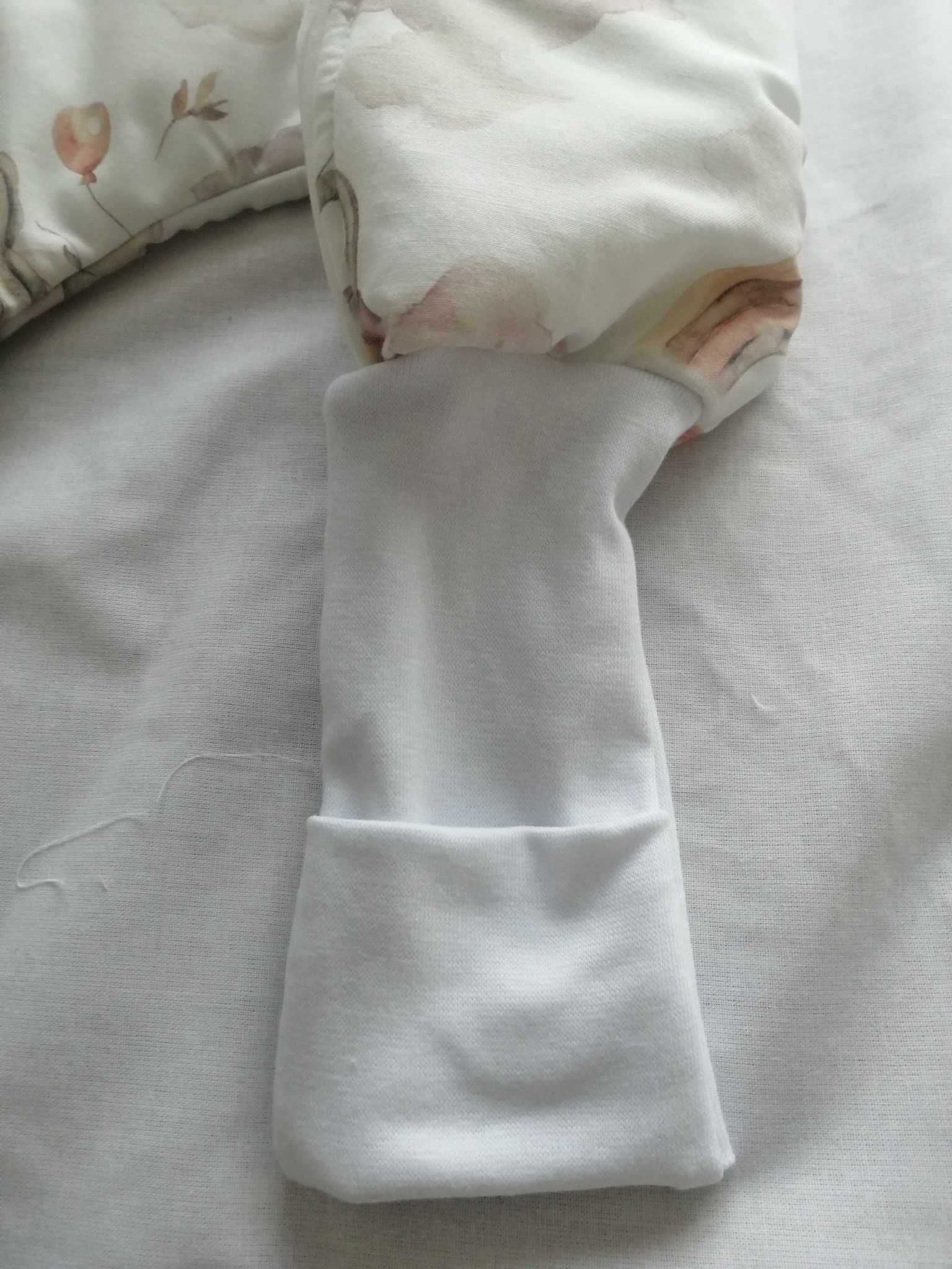 MUŚLIN- Śpiworek z nogawkami SK skarpeta 1,6 tog r 80-86 wzór Gałązka