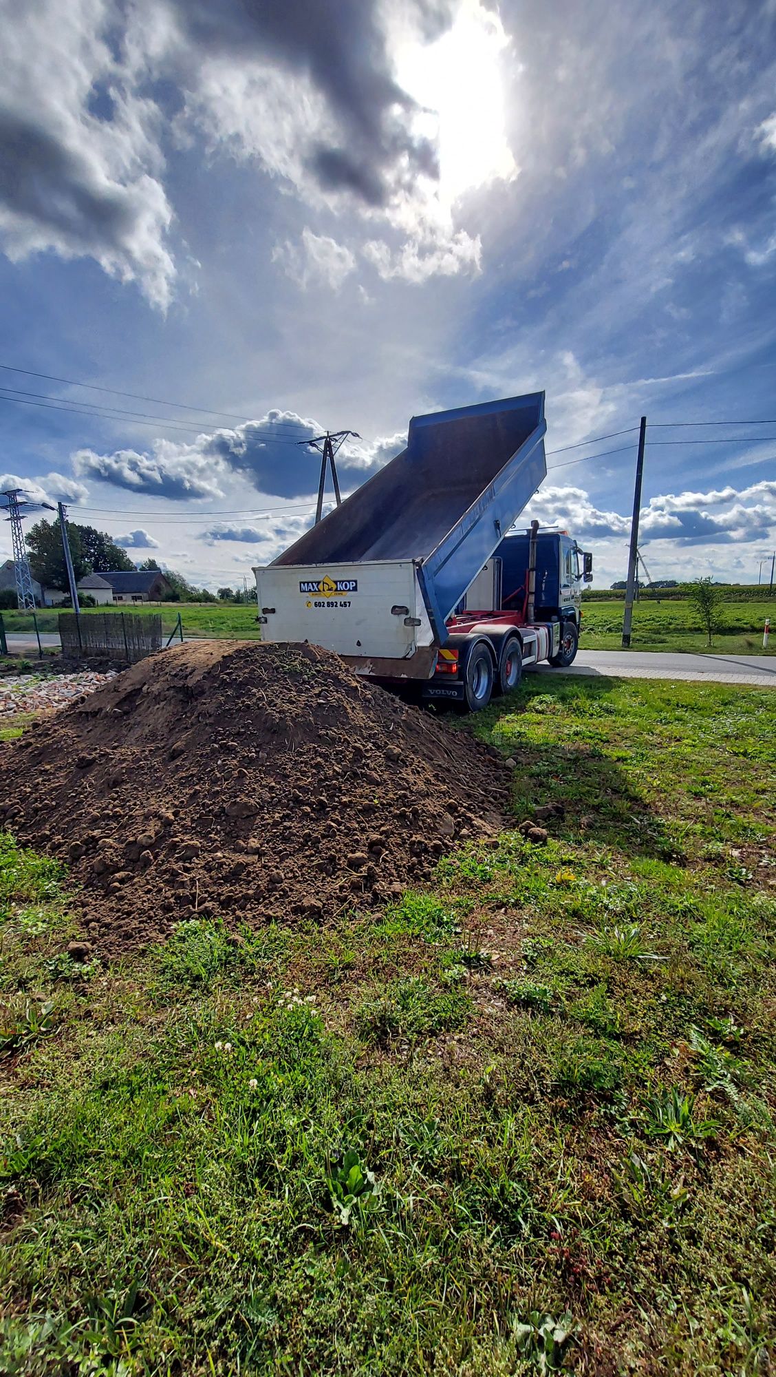 Kucie betonu, wyburzenia .transport ,roboty ziemne, ziemia , piasek