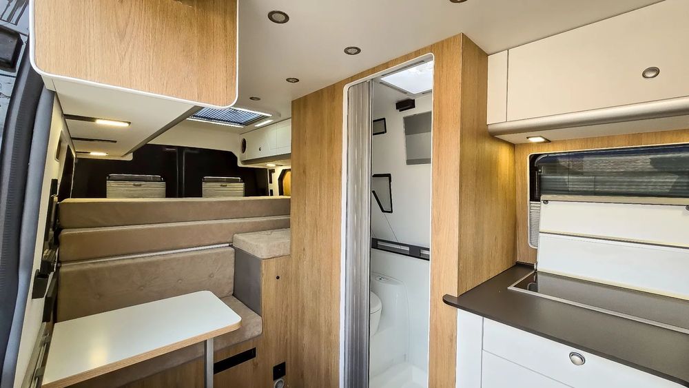 Renault Master 2025 kampervan  Renault Master 2,0 DCI 170KM 2025 model campervan 2025 Expedition one