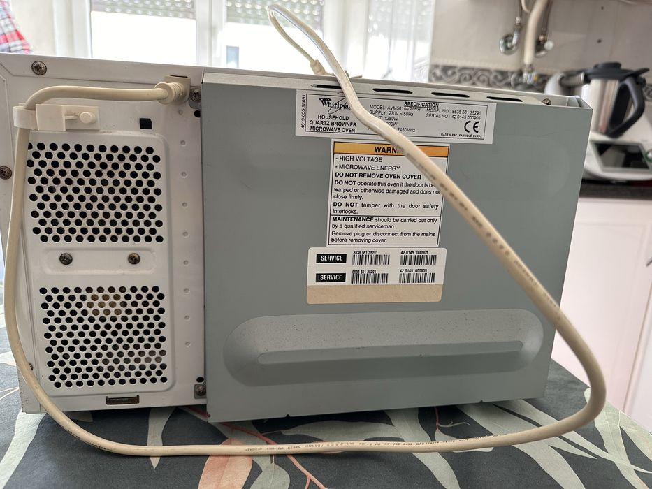 Microondas Whirlpool AMW561/PMWH