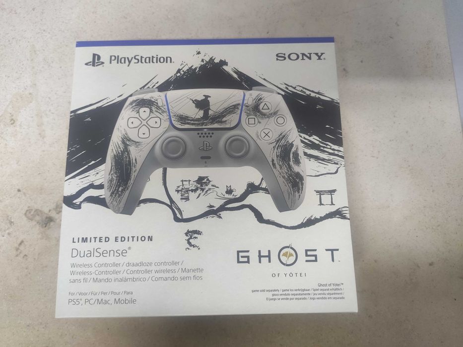 Comando sem fios DualSense® - Ghost of Yotei™ Black Limited Edition