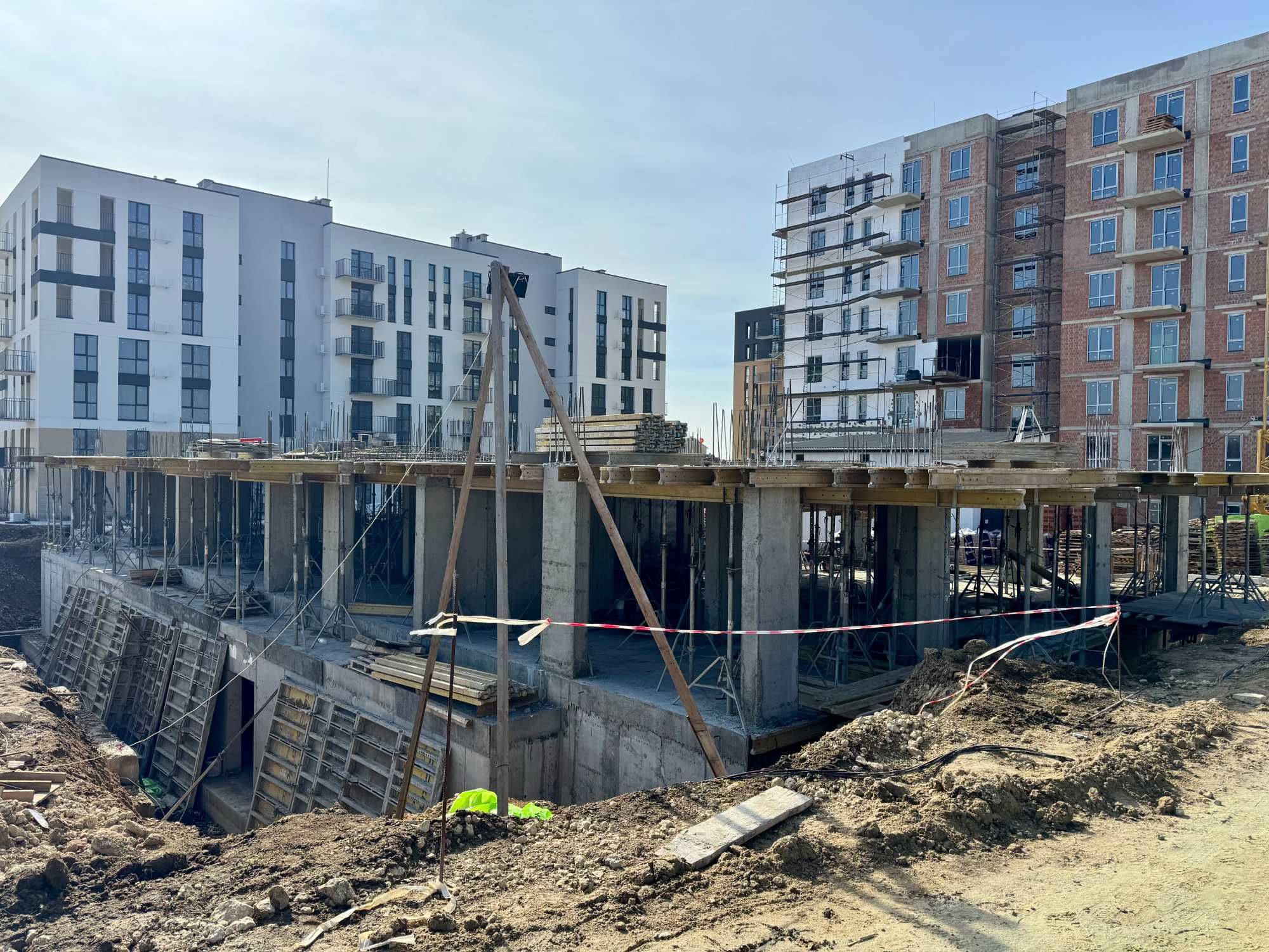 Продаж(Єоселя)1-кімнатної квартири 41,06 м2 Пустомити (9км.від Львова)