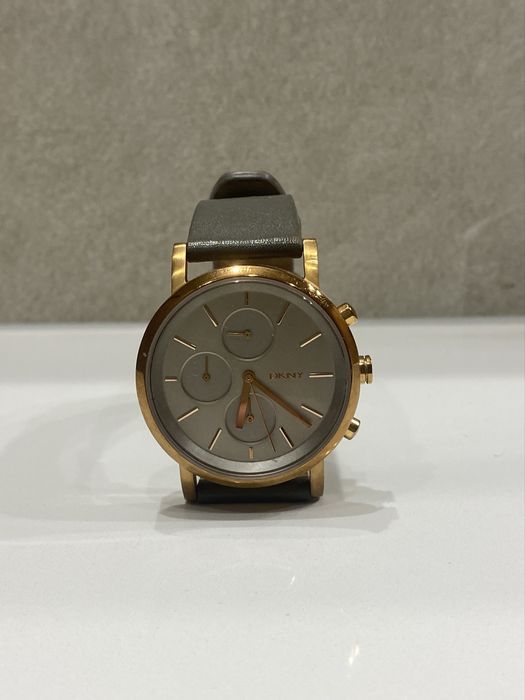 Zegarek DKNY – elegancki, klasyczny, unisex