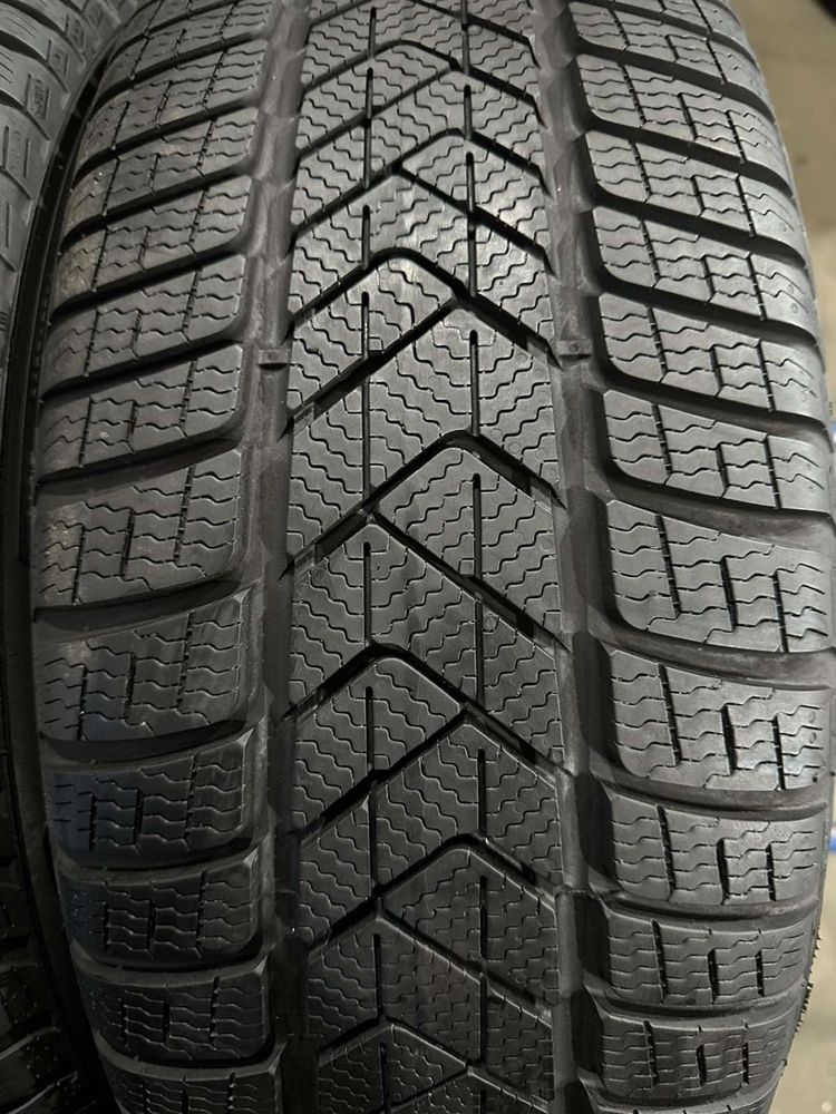 275/40/19+245/45/19 R19 Pirelli Sottozero 3 RSC 4шт зима