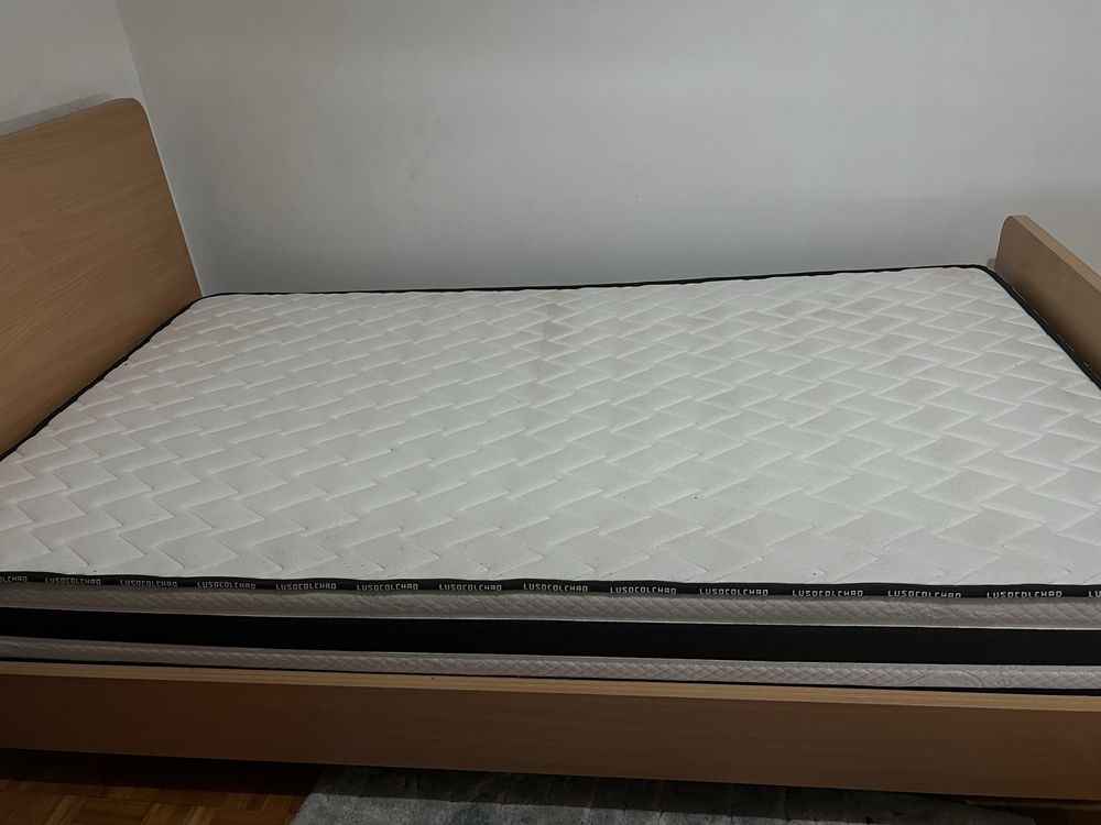Vendo cama de solteiro com mais uma dobravel extra