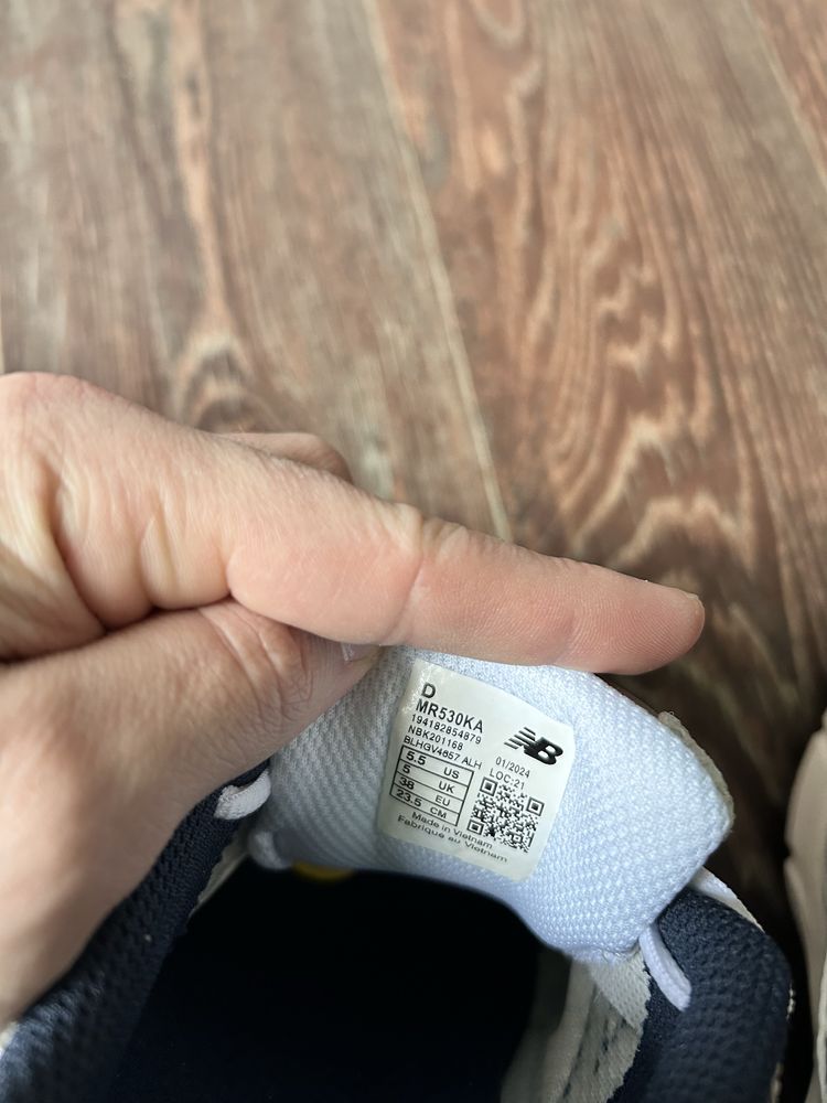 Жіночі кросівки New Balance 530