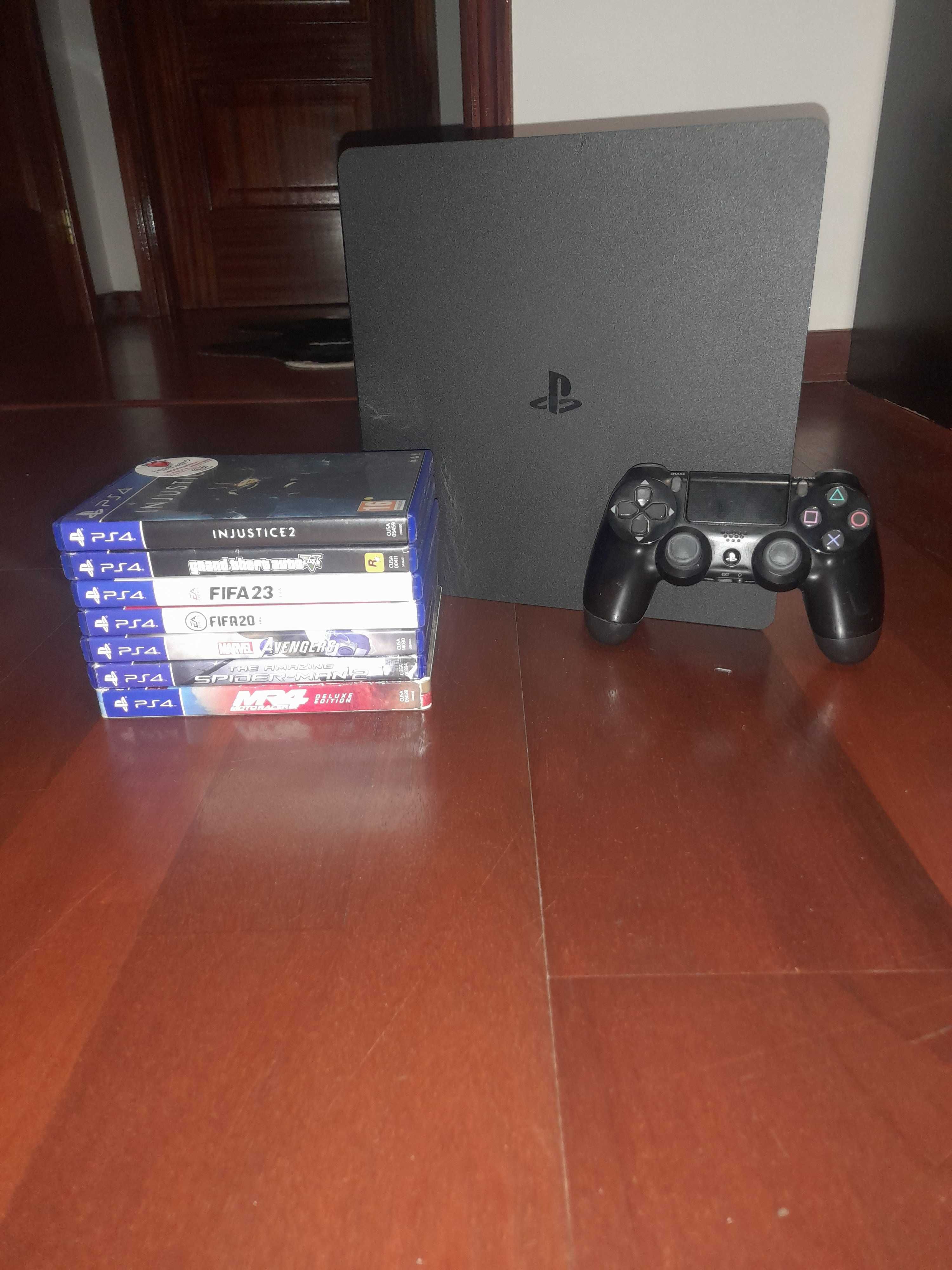 Vendo PlayStation 4 Slim 1TB com Comando Original + 8 Jogos