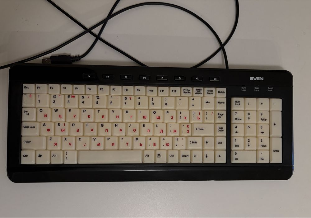 Клавіатура sven працює