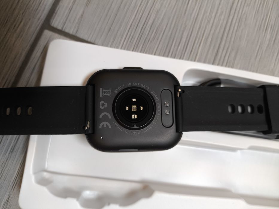 Smartwatch zegarek fitness z 112 trybami sportowymi czarny