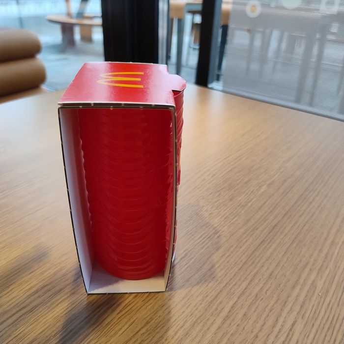 Nowa McDonald's Coca-Cola Szklanka Limitowa edycja Czerwona