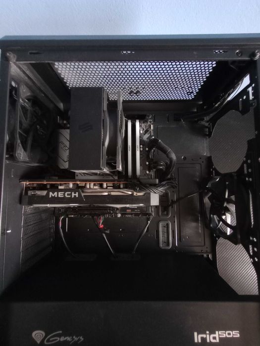 Komputer gamingowy - AMD RX 6600-Intel Core i3-10100F