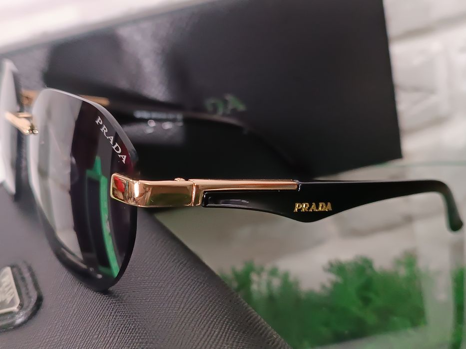 Брендові  жіночі окуляри  Prada. Нові.