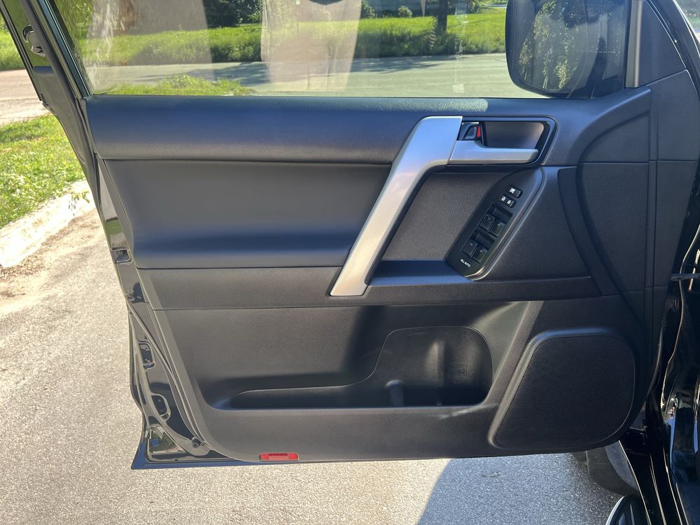 Продам Toyota Land Cruiser Prado 150 2019