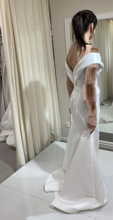 Suknia ślubna z odpinanym trenem