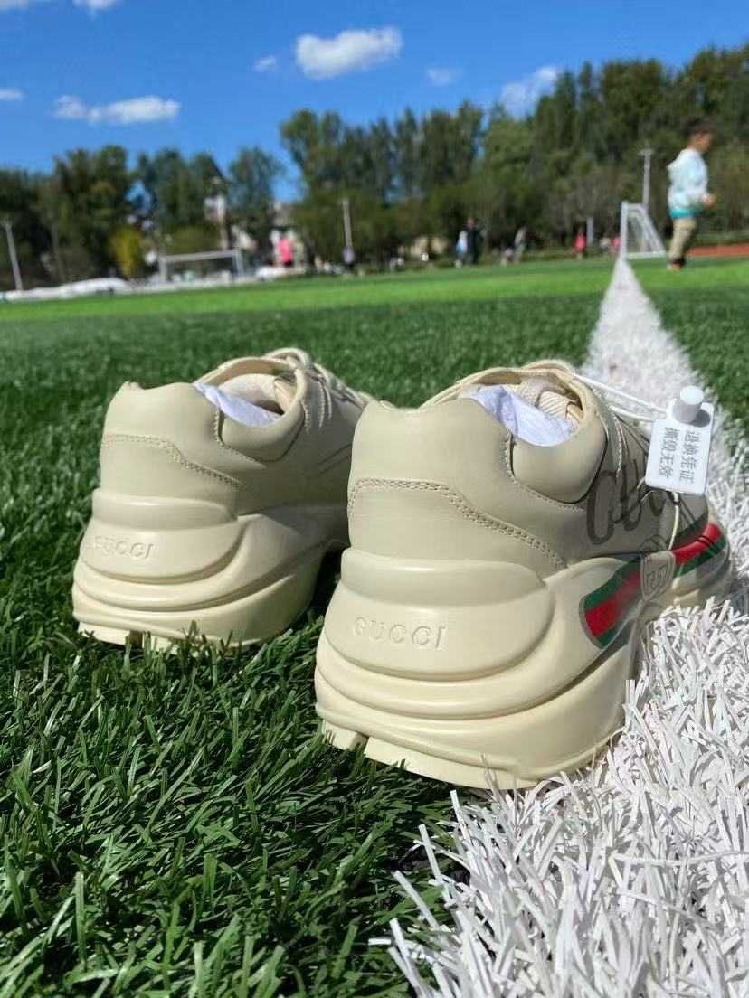 GUCCI Rhyton, tênis chunky clássico brancos