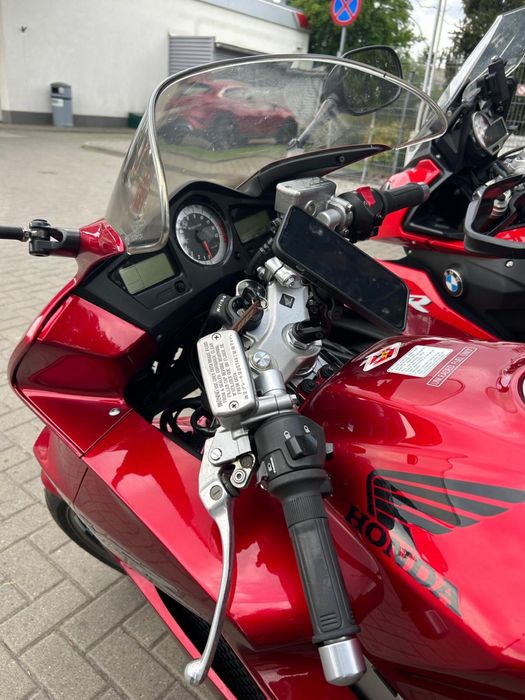 Honda VFR800 z ABS, po serwisie, nowe opony,49k przebieg