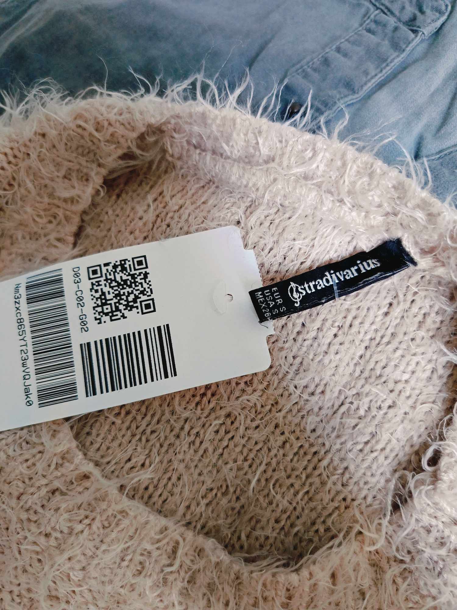 Stradivarius Sweter Damski Stylowy Wygodny Miękki Biały Rozmiar S