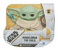 Star Wars - Baby Yoda The Child Hasbro (boneco emite sons)