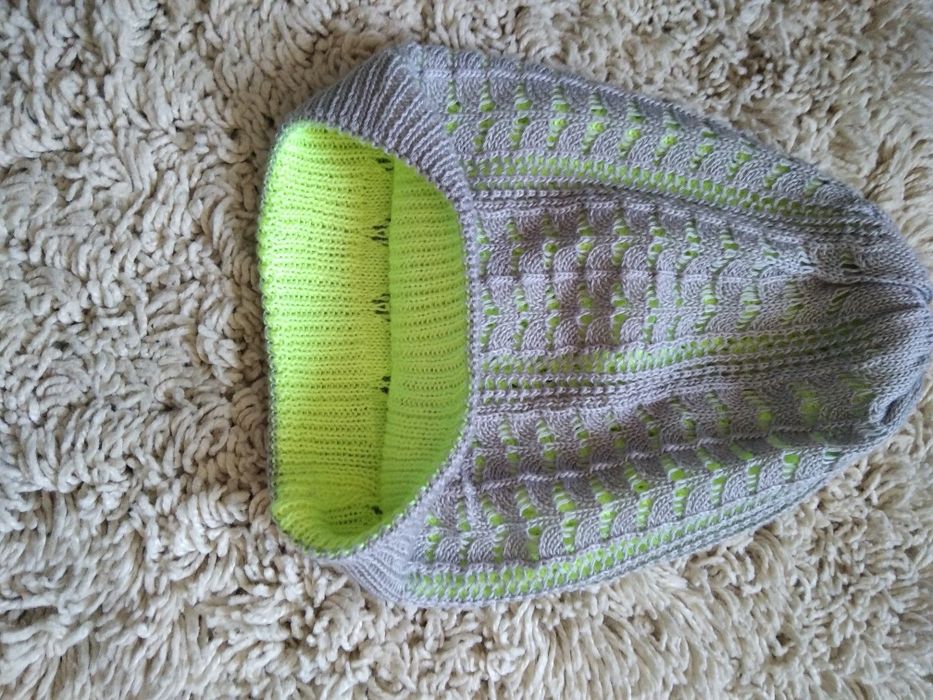 Dwustronna czapka ażurowa RESERVED  rozmiar uniwersalny