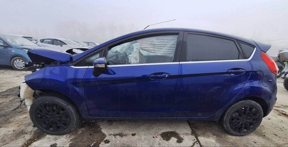 Ford Fiesta MK7 2D 2016 Cała Na Części Silnik 1.0 Drzwi prawe lewe